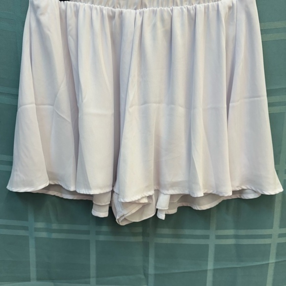 Show Me Your MuMu Cream Flowy Women's Skorts